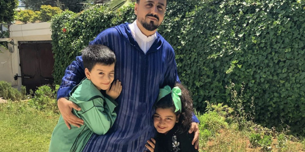 التخربيق/ القهاوي حالين والمدارس سادين/ غنضحكو علينا العالم.. مشاهير غير راضين على قرار إغلاق المؤسسات التعليمية