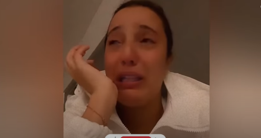 بالدموع.. الكوميدية لبنى جوهري تعلن إصابتها بكورونا في دبي (فيديو)