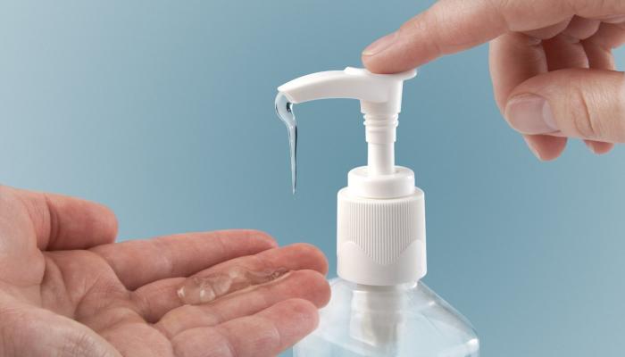 بروفيسور: استخدام المعقمات قد يكون أقل ضررا للبشرة من غسل اليدين المتكرر بالصابون