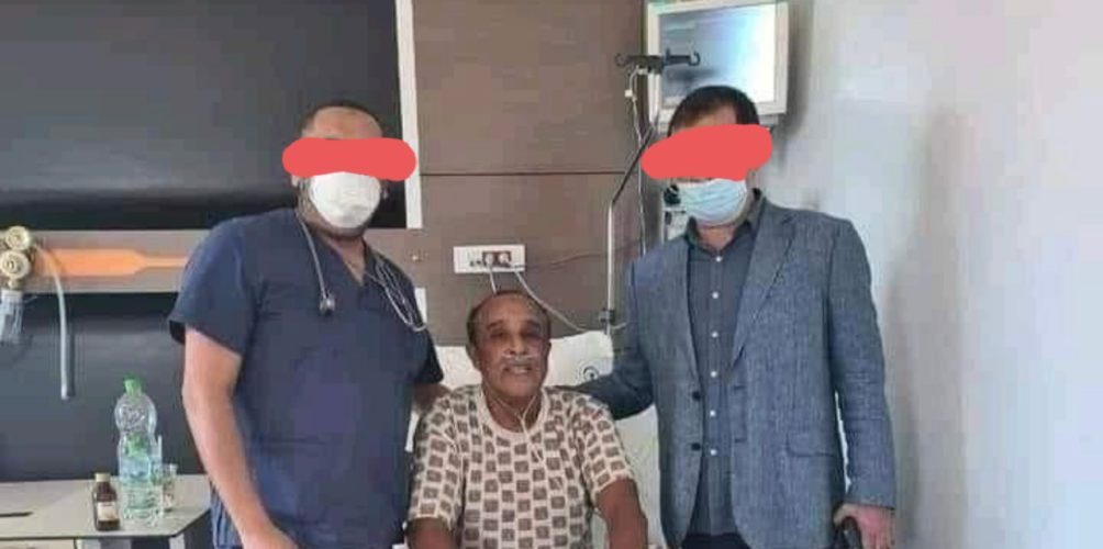 الله يشافيه من كلشي.. سعيد الناصري &laquo;&nbsp;يصارع الموت&nbsp;&raquo; بالإشهار! (صورة وفيديو)