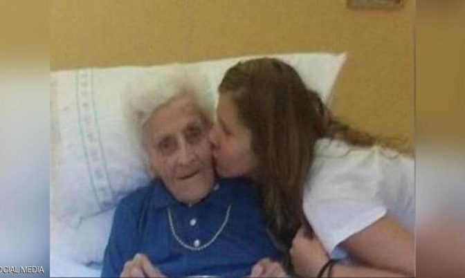 أصيبت بالفيروس 3 مرات.. سيدة تبلغ من العمر أزيد من 100 عام تتغلب على كورونا