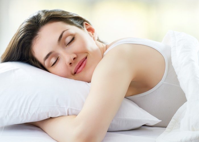 لتحسين جودته.. 5 أطعمة ينصح العلماء بتناولها قبل النوم