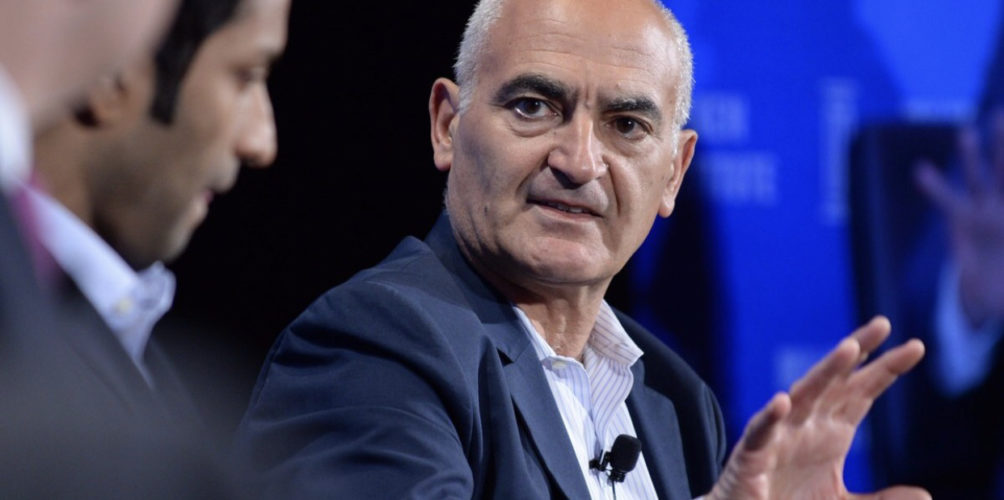 فعلها منصف السلاوي.. تقرير يؤكد أن اللقاح الأمريكي ضد كورونا فعال بنسبة 90 في المائة