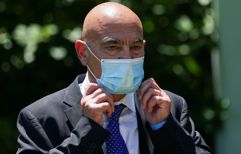 منصف السلاوي يبشر العالم: حصل تقدم كبير بخصوص لقاح كورونا… وقريبا ستنطلق عملية التلقيح (فيديو)