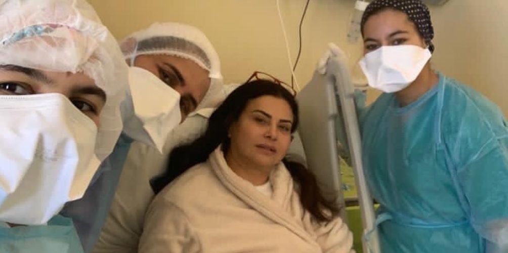 بعد والدتها.. لطيفة رأفت تعلن إصابتها بكورونا وتتقاسم معاناتها مع المرض (صور)