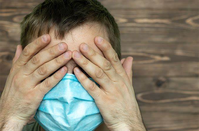 أخصائية تحذر: كورونا قد يسبب التهابات وأمراض في العين