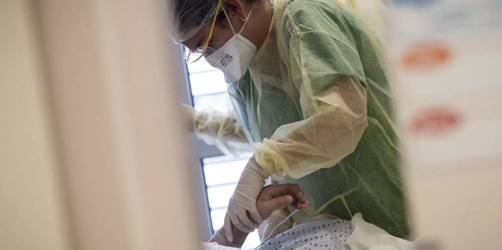 بسبب جائحة كورونا.. العالم فقد أكثر من 20.5 مليون سنة من العمر