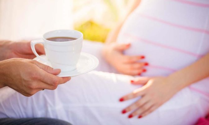 دراسة: شرب القهوة بشكل مفرط أثناء الحمل يؤدي إلى مشاكل سلوكية لدى الأطفال