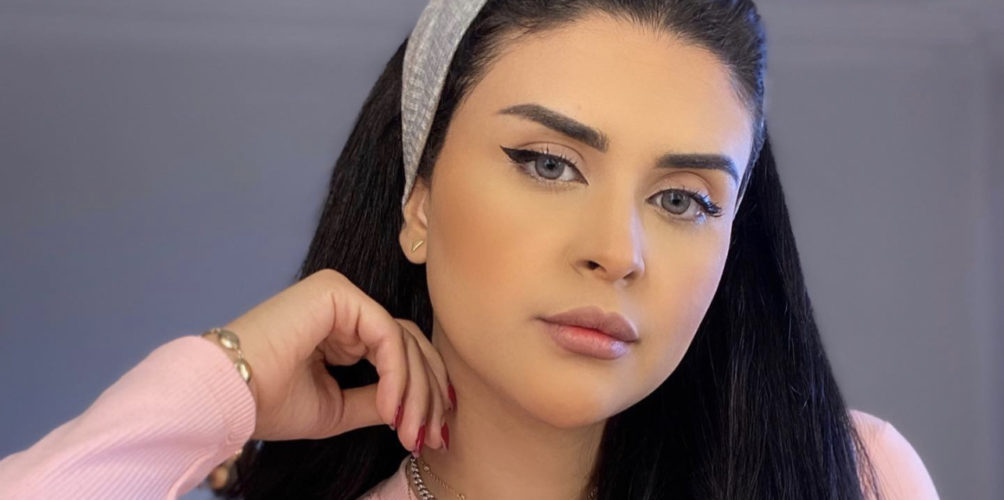 بعد الغناء والتمثيل.. سلمى رشيد تطلق علامة تجميل خاصة بها