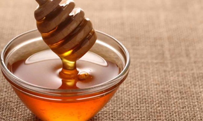 بينها العسل والملح.. مواد غذائية مدة صلاحيتها طويلة