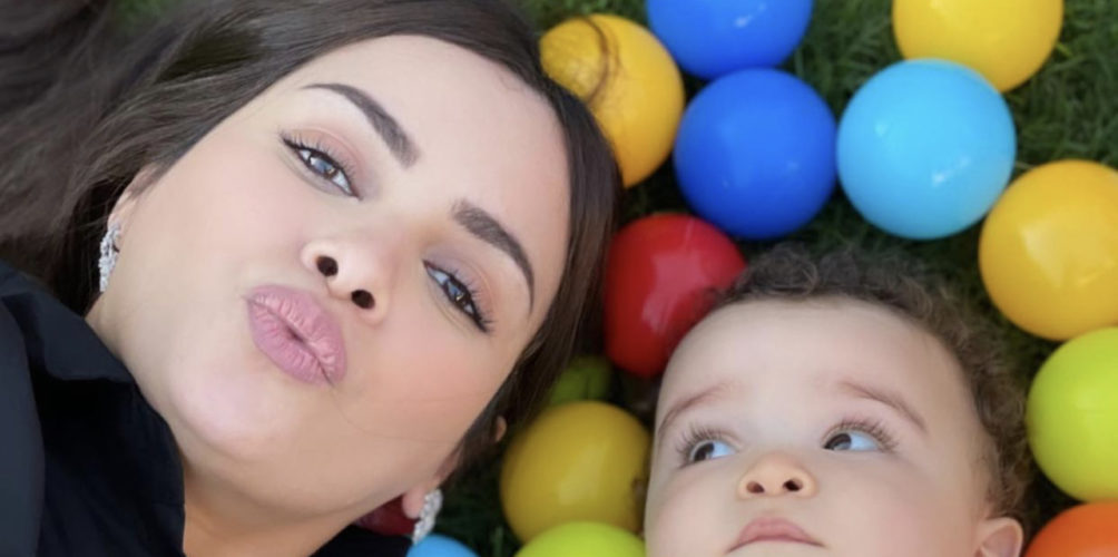 بصور حديثة رفقة طفلها.. صفاء حبيركو تخطف الأنظار