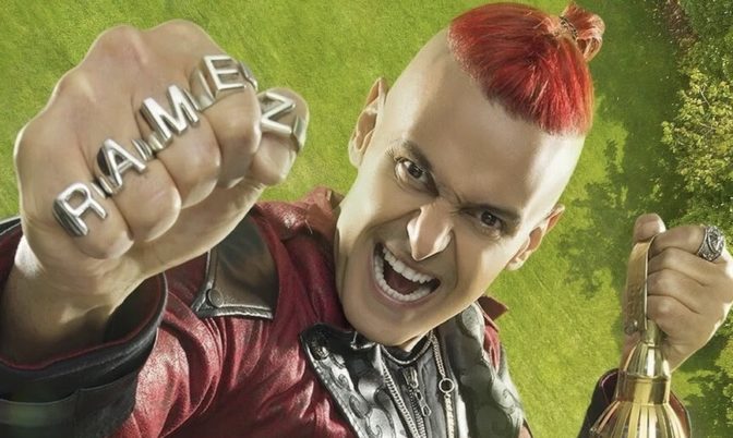 صوره في السعودية.. رامز جلال يزيل الستار عن برنامجه الجديد « رامز عقله طار » (فيديو)
