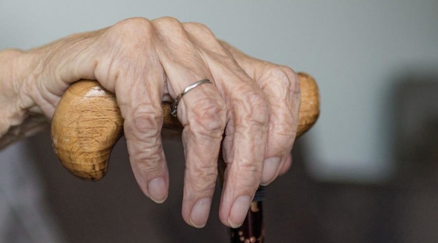 بتهمة قتل 11 ألف شخص.. محاكمة عجوز عمرها 96 سنة