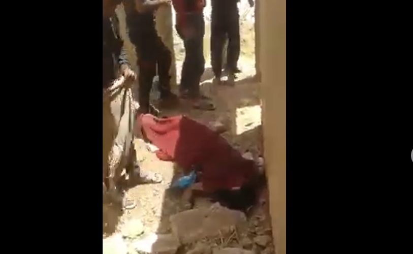 وحشية.. قتل فتاة على يد أزيد من 10 أشخاص من عائلتها بدافع الشرف