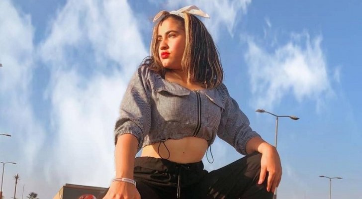بتهمة « نشر الفسق والفجور ».. القبض على فتاة جديدة شهيرة على « تيك توك »
