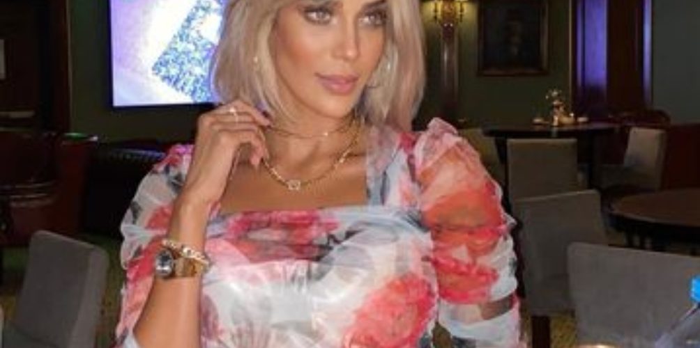 الموت يفجع الفنانة كريمة غيث