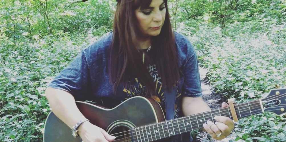 توبة&nbsp;&raquo; .. الفنانة سعيدة فكري تغني للإدمان&nbsp;&raquo;