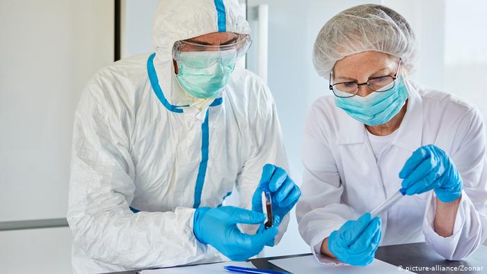 أصل كورونا.. خبراء يحذرون من توقف البحث عن منشأ الفيروس