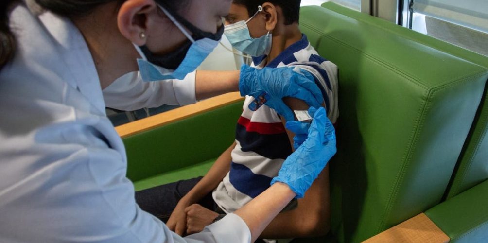 بروفيسرو يطمئن: تلقيح الأطفال أقل من 12 عام أمر جد إيجابي