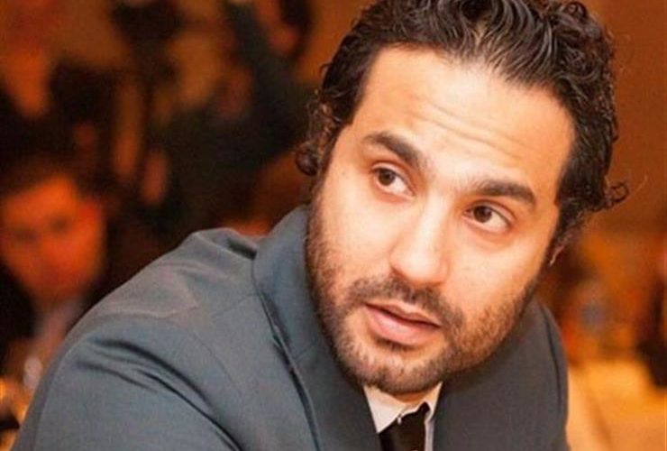 بعد تعرضه لأزمة صحية.. الفنان كريم فهمي يرقد بالمستشفى لتلقي العلاج