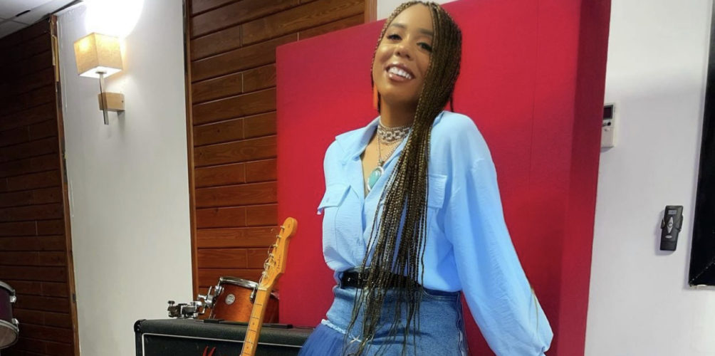 بإيقاعات إفريقية.. جايلان تكشف عن جديدها « مان أون فاير » (فيديو)