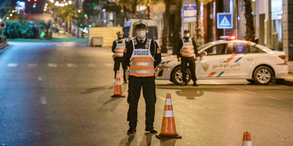 الفرج قريب.. طبيب يتوقع تخفيف بعض الإجراءات التقييدية خلال الأيام القادمة