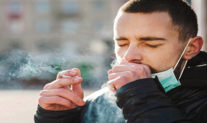 التدخين وفيروس كورونا.. منظمة الصحة العالمية تكشف العلاقة بينهما