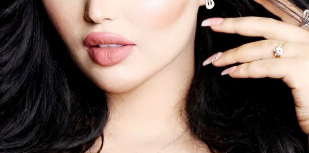 بعد قرار إعتزالها.. إبتسام مومني تتعرض للسخرية