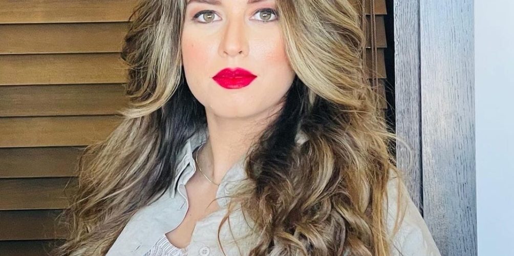 « واش ما غطلقوش التظاهرات الفنية؟ ».. هكذا عبرت الفنانة هاجر عدنان عن غضبها