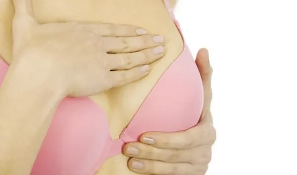 سرطان الثدي عند الفتيات.. أعراض لا يجب تجاهلها!