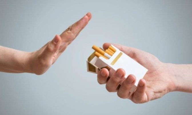لتقليل الإصابة بسرطان الرئة.. دراسة تكشف السن الذي يجب الإقلاع فيه عن التدخين