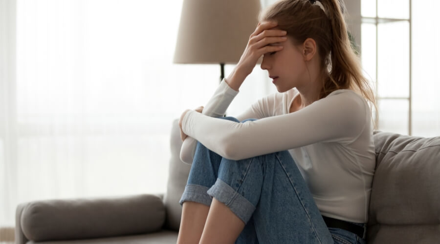 من بين مضاعفاتها.. اضطرابات نفسية تصيب المراهقين المتعافين من كورونا