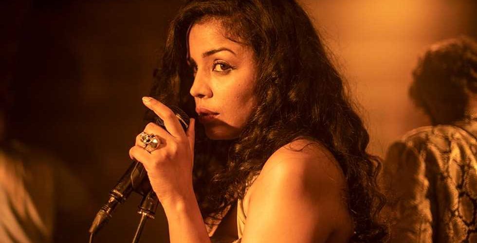 بسبب إصابتها بفيروس كورونا.. خنساء بطمة تغيب عن العرض ما قبل الأول لفيلم »زنقة كونطاكت »