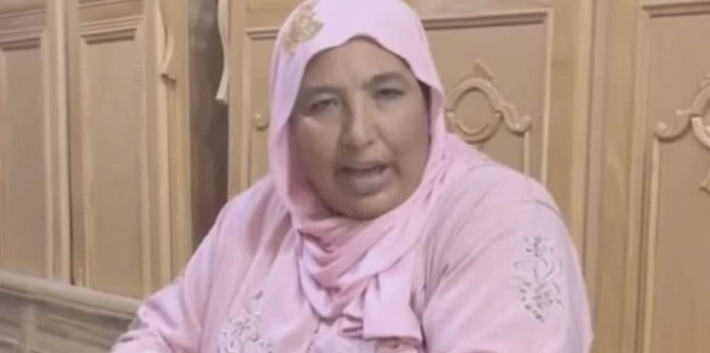 مازال زايدة فيه.. مي نعيمة تصب غضبها على منتقديها « لهلا يحيكم حتى نعتذر »