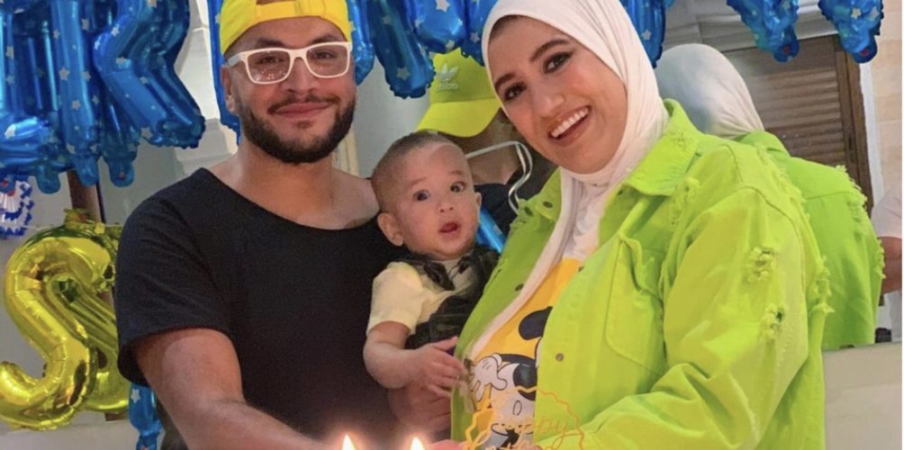 أبو جاد لمتابعيه: بغيت نشوف ولدي الصغير أشهر ما شفتو توحشتو حرام (صورة)