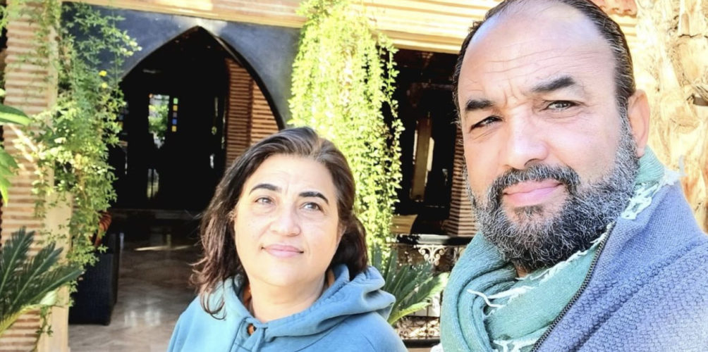 رشيد الوالي لزوجته: شكرا حبي لعنايتك بي التعب أنساه وأنا معك