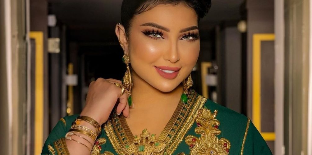 دنيا بطمة لرشيدة طلال: نجمة صحراوية مغربية كبيرة مثلك وني بيك انتي وكل أهل الصحراء المغربية الغاليين(فيديو)