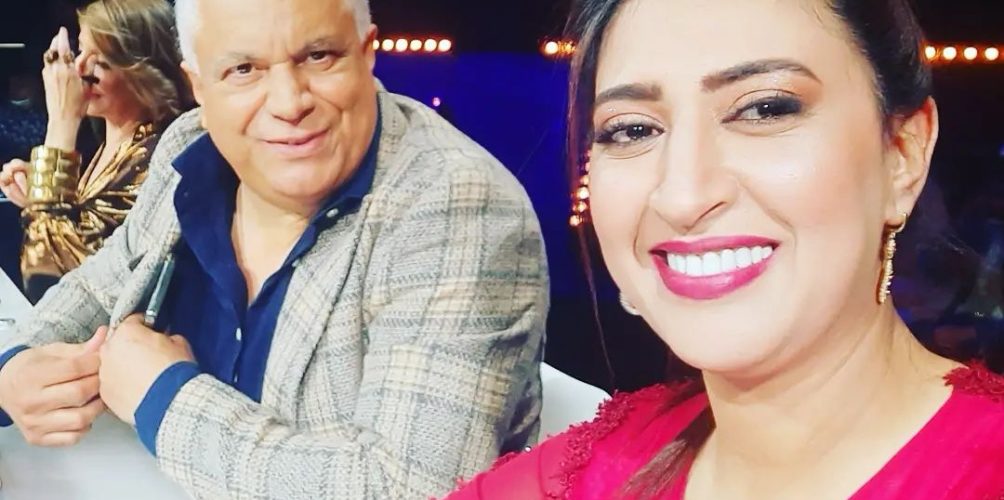 تصور أولى حلقات برنامج اكتشاف المواهب.. دنيا بوطازوت تلتحق بلجنة تحكيم »ستاند آب »