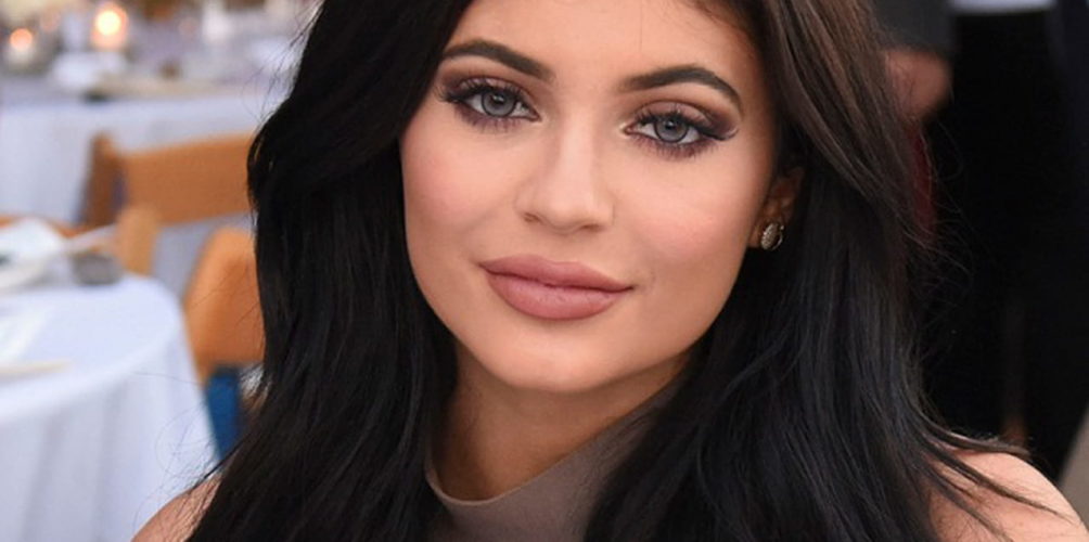 على »الإنستغرام ».. أول امرأة تصل إلى 300 مليون متابع