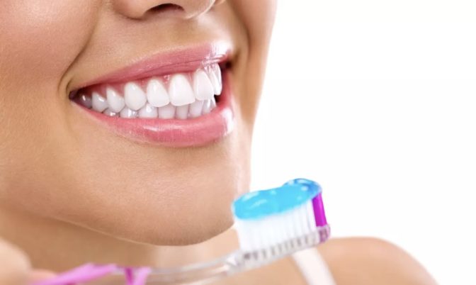 يسبب التهابًا معويًا خطيرا.. دراسة تحذر من معجون الأسنان