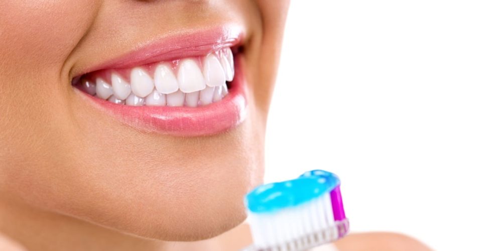 دراسة: عدم تنظيف الأسنان بطريقة صحيحة يعرض الجسم لهذه الأمراض