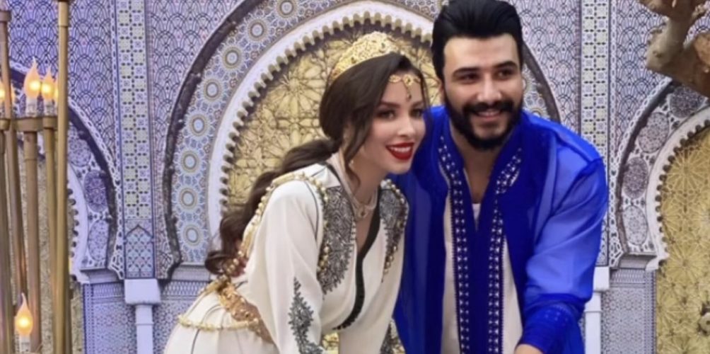 على الطريقة المغربية.. نجمة تيك توك عفراء تنظم حفل حناء في مصر (صور)