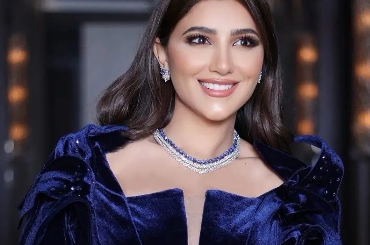 (بعد وفاة ريان.. المصرية مي عمر تذرف الدموع(فيديو