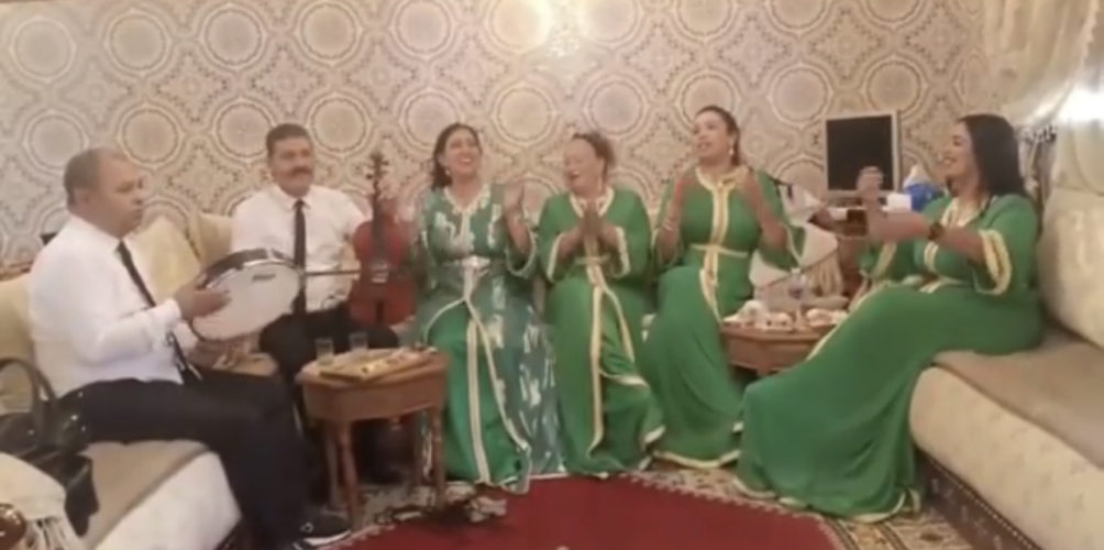 على قناتها على اليوتيوب.. بوطازوت تتقاسم تداريبها لتأدية دور « الشيخة » في مسلسل « المكتوب » (فيديو)