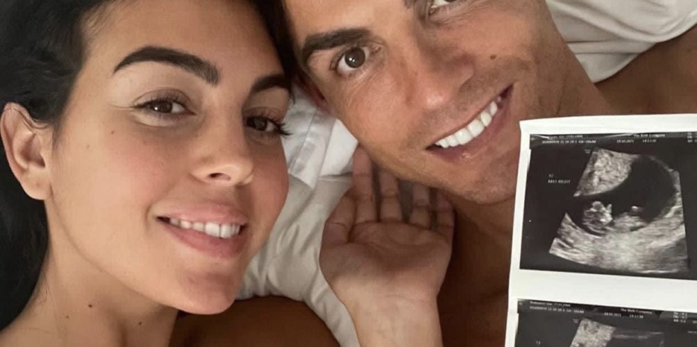 بحزن كبير.. رونالدو يعلن وفاة ابنه ونجاة ابنته التوأم من جورجينا رودريغيز (صورة)