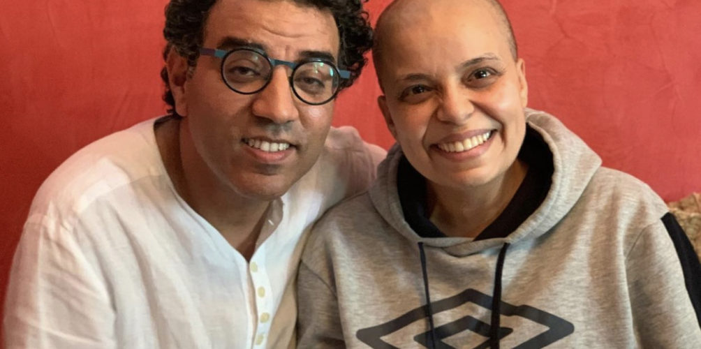 قال إنها تمر بمحنة صحية صعبة.. مراد العشابي يزور زينب الناجم ويدعو لها بالشفاء