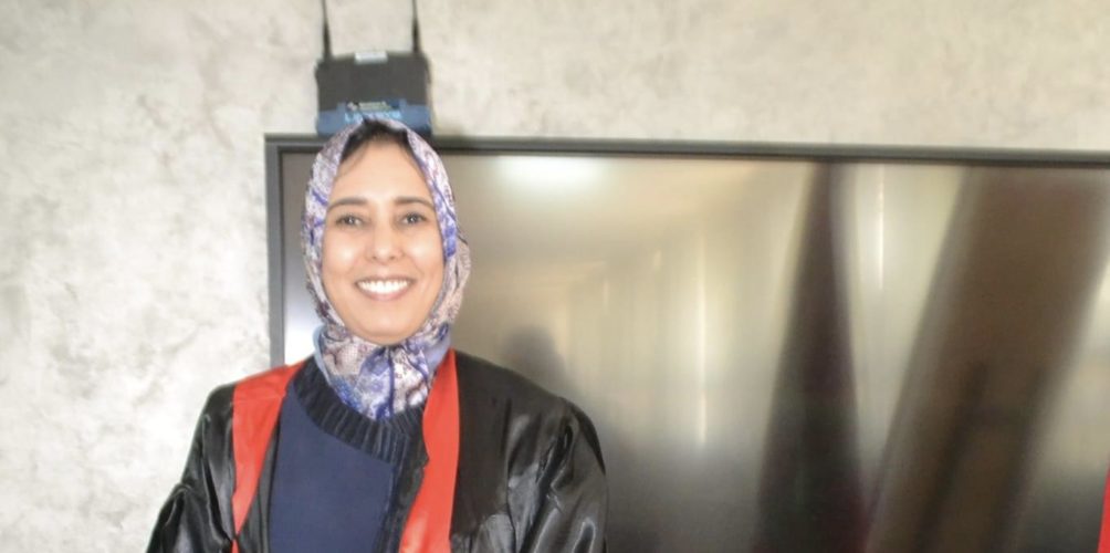 بميزة مشرف جدا.. أمينة ماء العينين تحصل على شهادة الدكتوراه (صور)