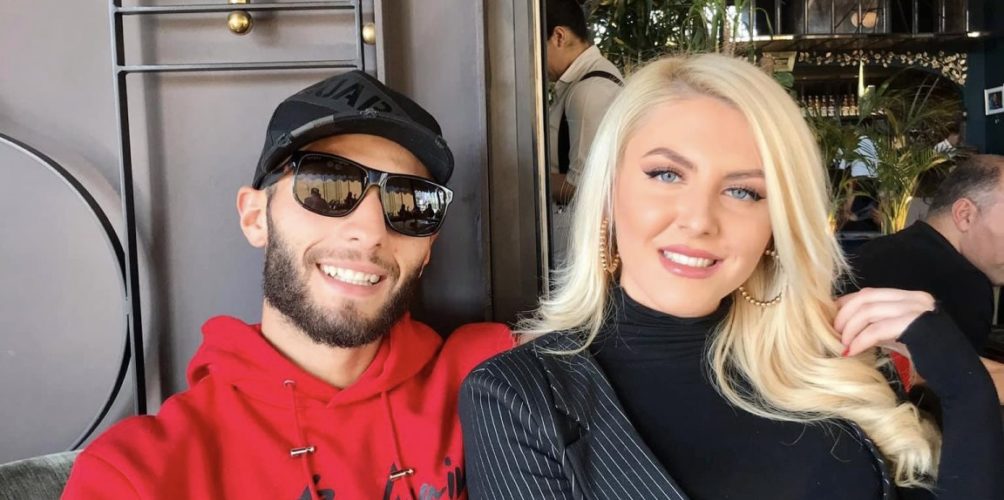 صحافية رومانية تركت وظيفتها من أجل الحب.. الحسناء رالوكا زوجة لاعب الوداد الجعدي تخطف الأنظار بجمالها