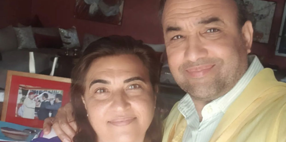 مثال للمرأة الطموحة.. زوجة رشيد الوالي تحصل على الإجازة في القانون (فيديو)