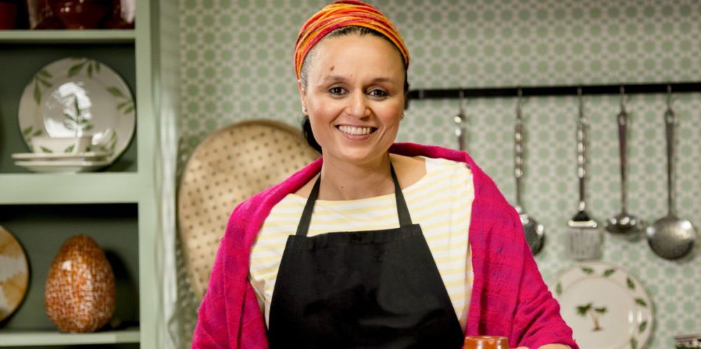 طاهية عالمية.. مجلة « إيل الإسبانية » تهدي جائزة « الشيف الرائدة » للمغربية نجاة كعناش